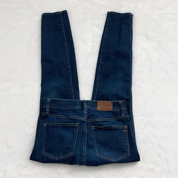 Like New Madewell 10 Inch High Rise Skinny Jeans - Picture 5 of 9